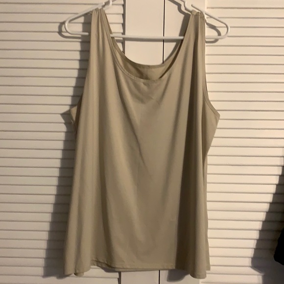 Tops - 4 camis